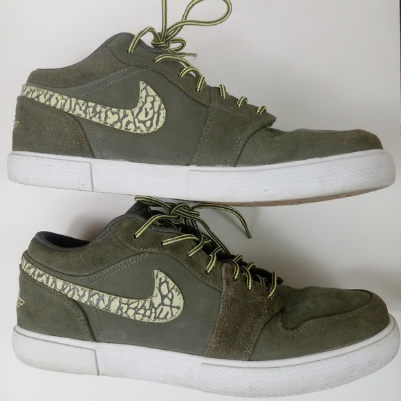 Nike Air Jordan Retro V.1 Cargo Khaki/Yellow Shoes - Picture 7 of 8